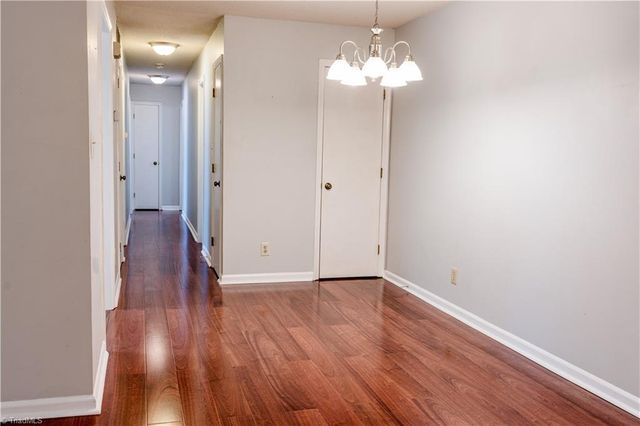 2935 Oaktop Circle, Greensboro, NC 27410