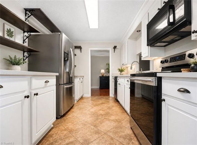 2935 Oaktop Circle, Greensboro, NC 27410