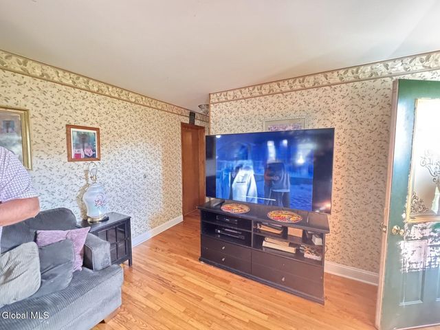 902 Blodgett Hill Road, Coeymans, NY 12143