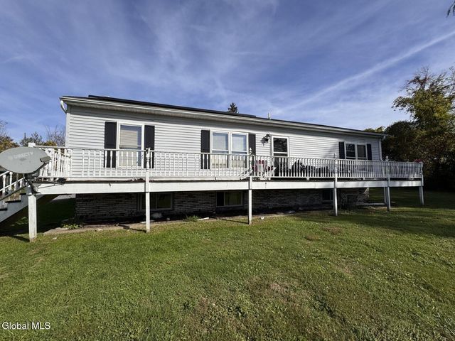 902 Blodgett Hill Road, Coeymans, NY 12143