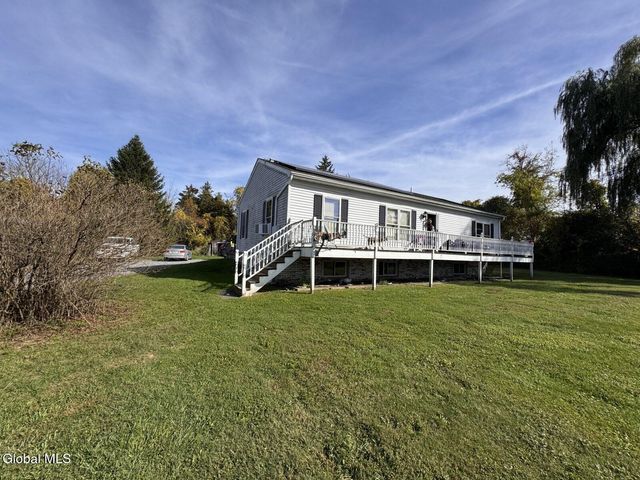902 Blodgett Hill Road, Coeymans, NY 12143