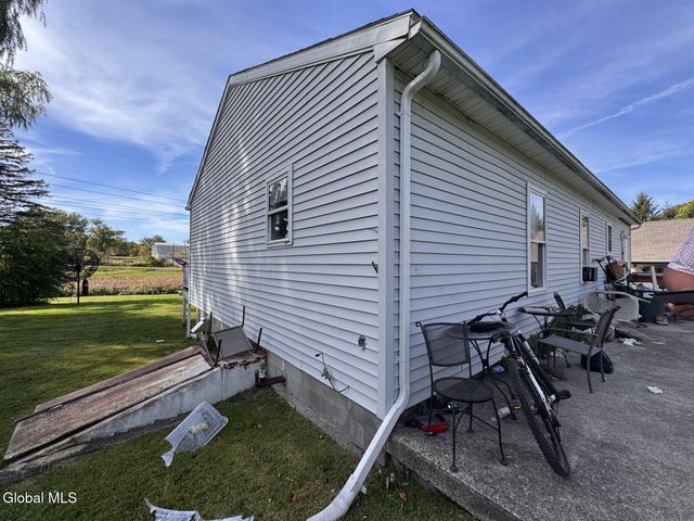 902 Blodgett Hill Road, Coeymans, NY 12143