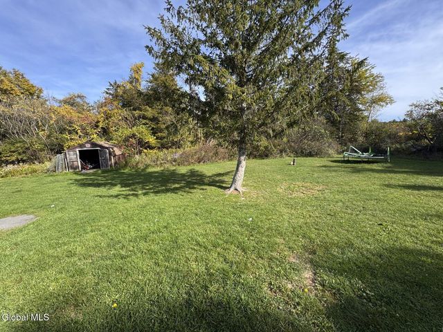 902 Blodgett Hill Road, Coeymans, NY 12143