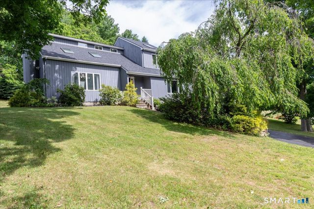 15 Spice Hill Drive, East Hampton, CT 06424