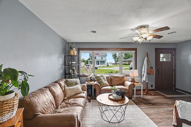 307 S Center Street, Zearing, IA 50278