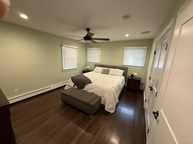 3 Pimlico Court, Commack, NY 11725