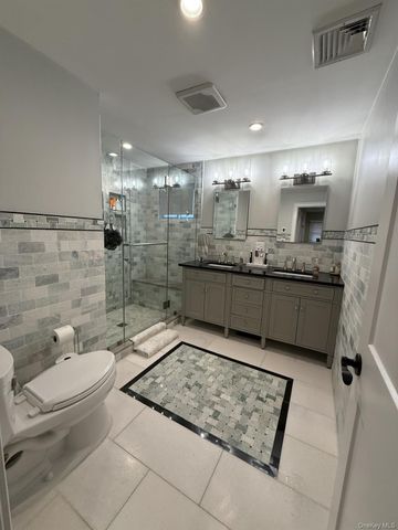 3 Pimlico Court, Commack, NY 11725