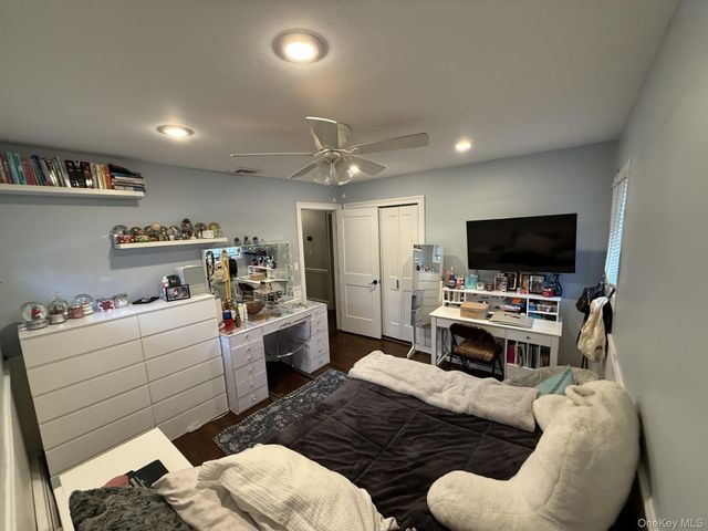 3 Pimlico Court, Commack, NY 11725