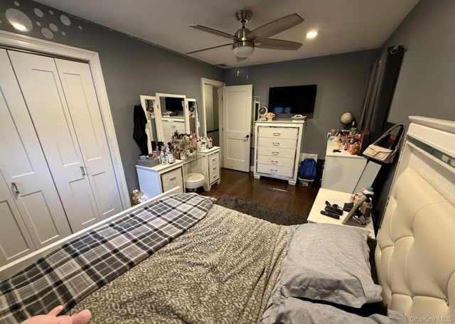 3 Pimlico Court, Commack, NY 11725