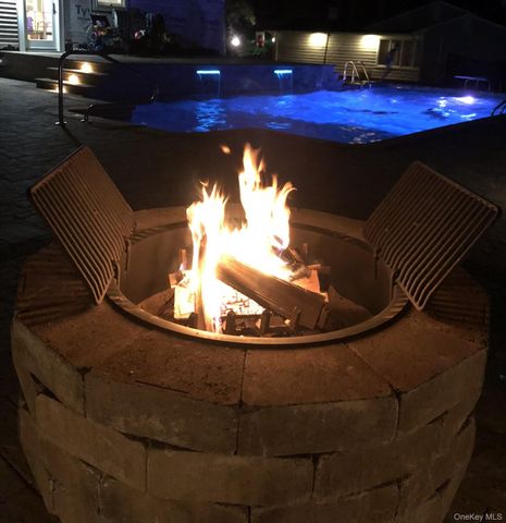 3 Pimlico Court, Commack, NY 11725