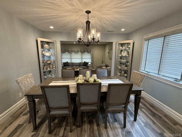 3 Pimlico Court, Commack, NY 11725