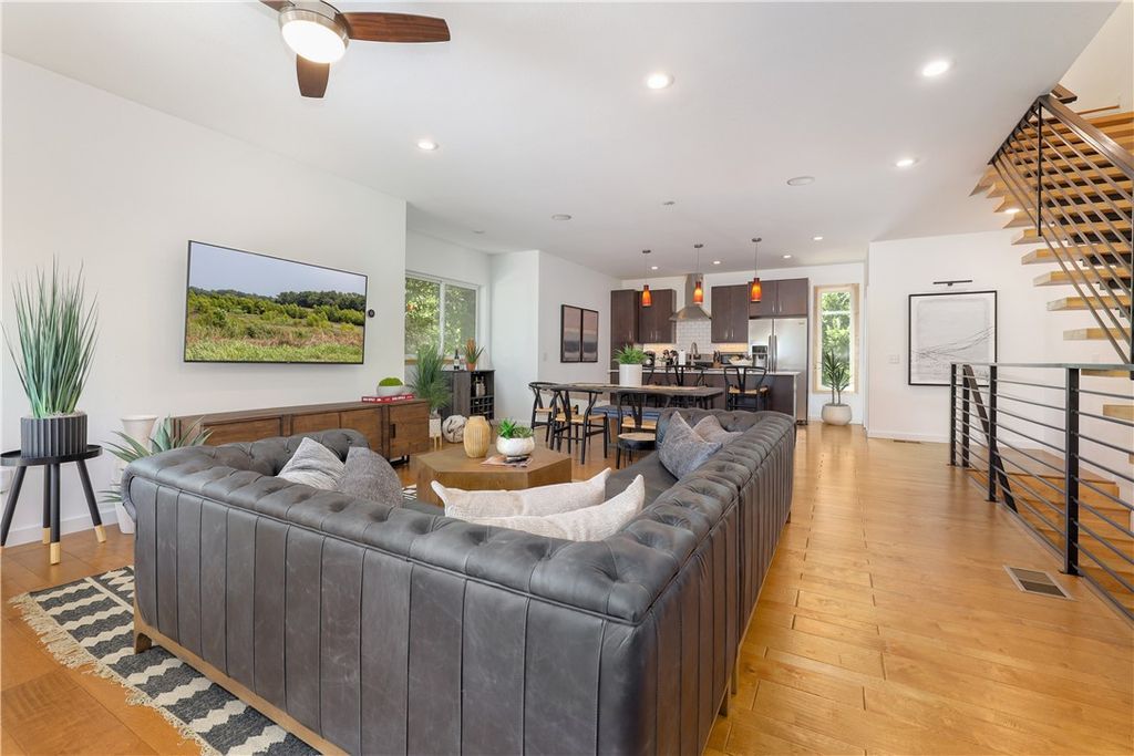 157 W Martin Luther King Jr Boulevard, Fayetteville, AR 72701