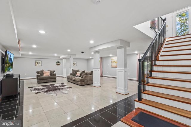 8535 FOREST ST, Annandale, VA 22003