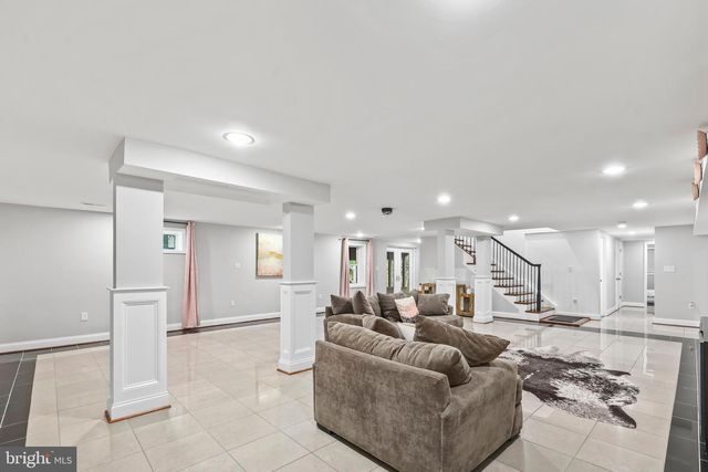 8535 FOREST ST, Annandale, VA 22003