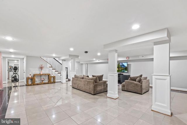8535 FOREST ST, Annandale, VA 22003