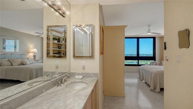 585 SANCTUARY DRIVE B502, Longboat Key, FL 34228