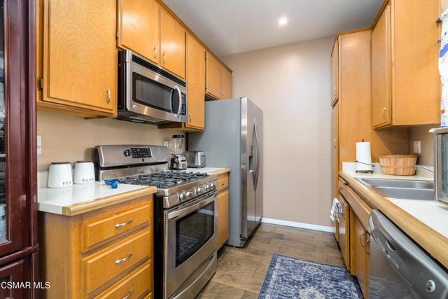 104 Maegan Place 12, Thousand Oaks, CA 91362