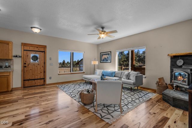 62262 Chickadee Lane, Bend, OR 97701