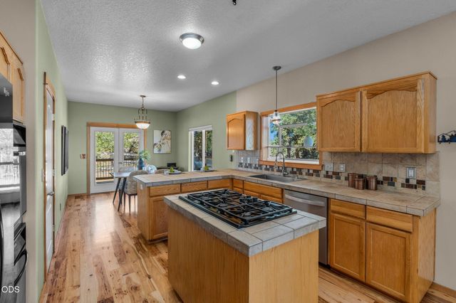 62262 Chickadee Lane, Bend, OR 97701