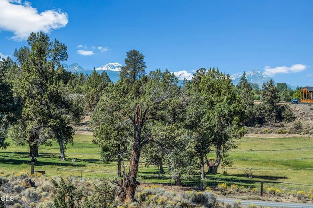 62262 Chickadee Lane, Bend, OR 97701
