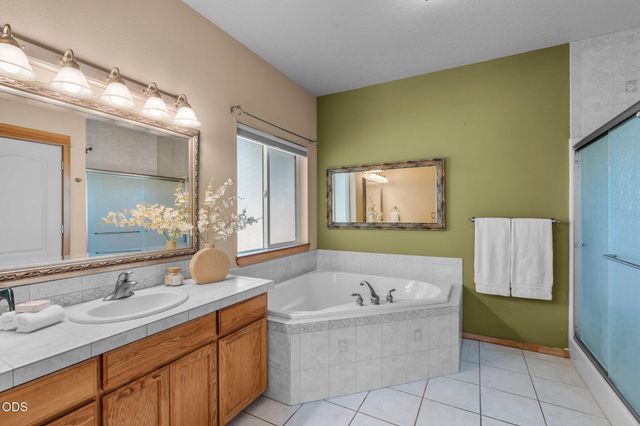 62262 Chickadee Lane, Bend, OR 97701