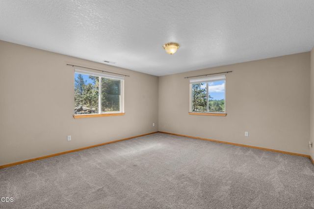 62262 Chickadee Lane, Bend, OR 97701