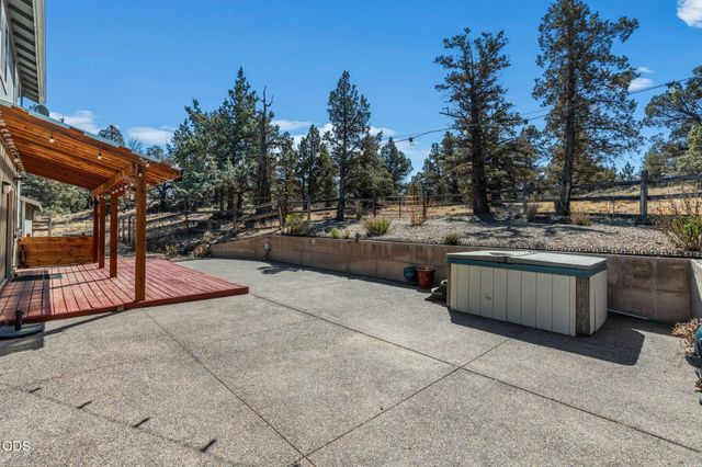62262 Chickadee Lane, Bend, OR 97701