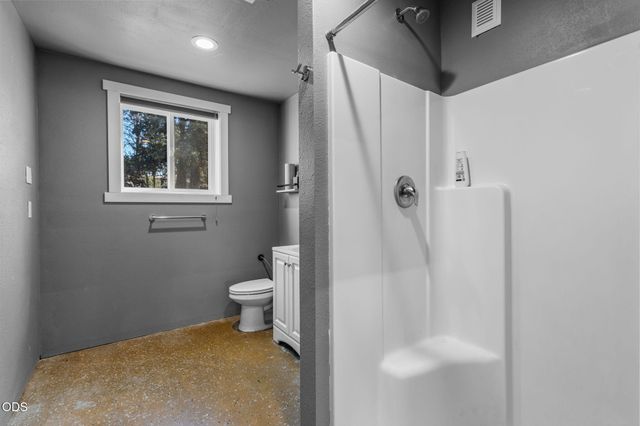 62262 Chickadee Lane, Bend, OR 97701