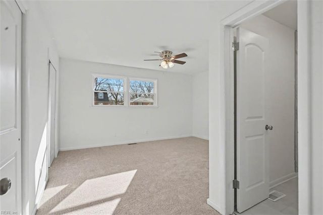 6 Barron DR, Newport News, VA 23608