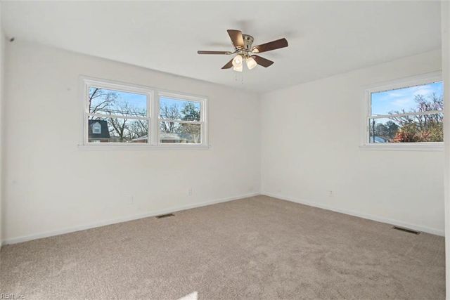 6 Barron DR, Newport News, VA 23608