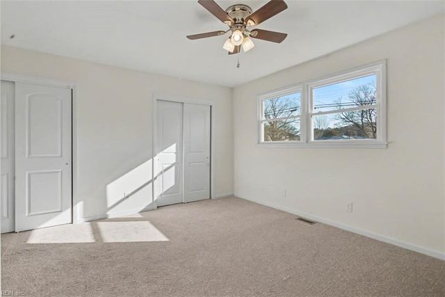 6 Barron DR, Newport News, VA 23608