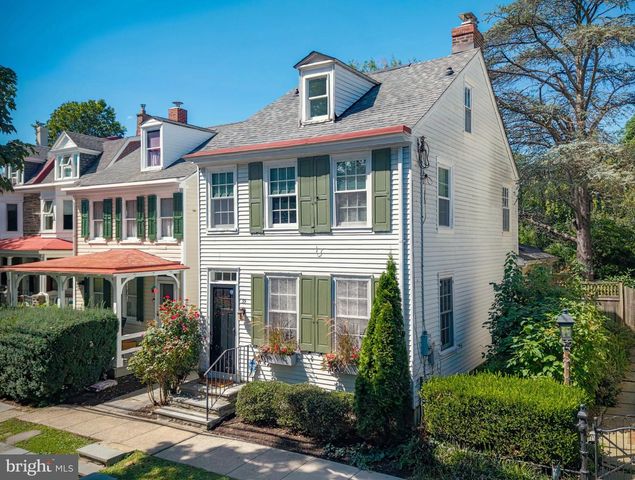 39 W GRAVERS LN, Philadelphia, PA 19118