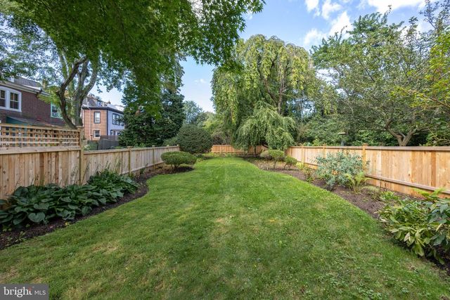 39 W GRAVERS LN, Philadelphia, PA 19118