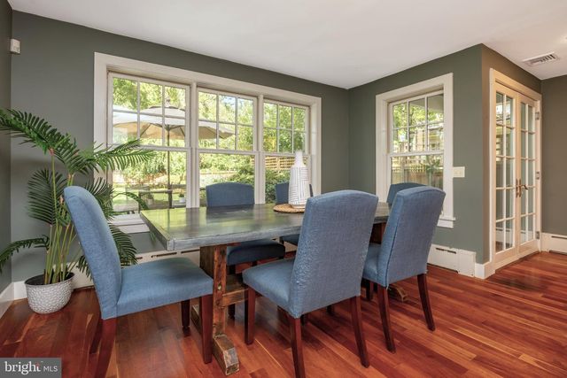 39 W GRAVERS LN, Philadelphia, PA 19118