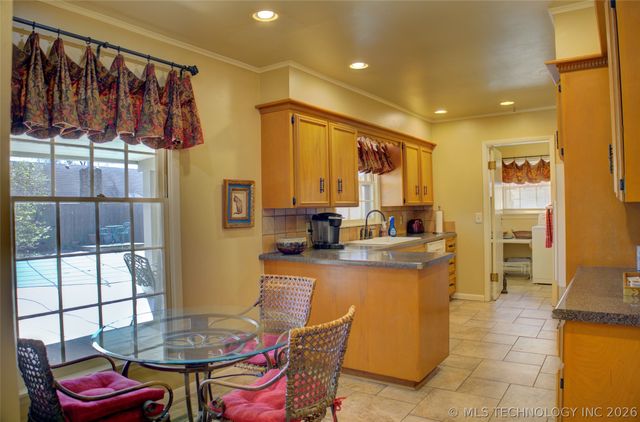 1736 E 59th Place, Tulsa, OK 74105