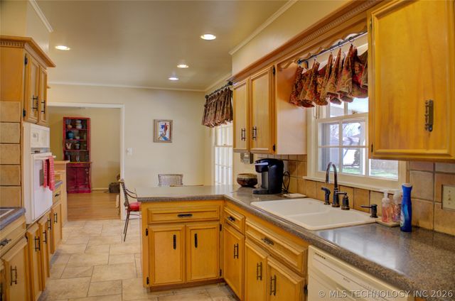 1736 E 59th Place, Tulsa, OK 74105