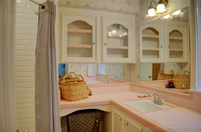 1736 E 59th Place, Tulsa, OK 74105