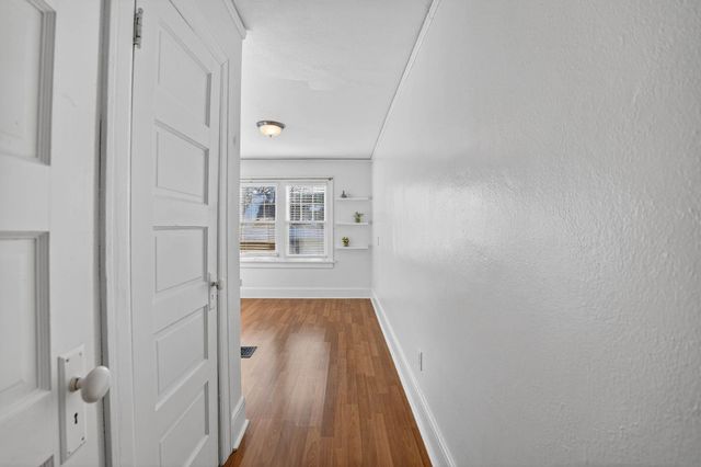 1916 Rainbow Drive, Cedar Falls, IA 50613