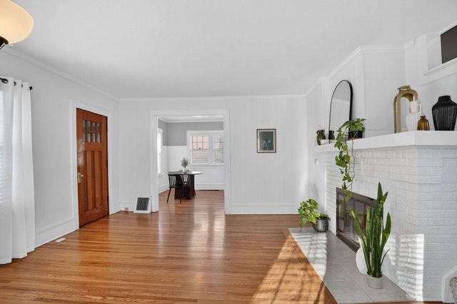 1916 Rainbow Drive, Cedar Falls, IA 50613