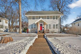 1916 Rainbow Drive, Cedar Falls, IA 50613