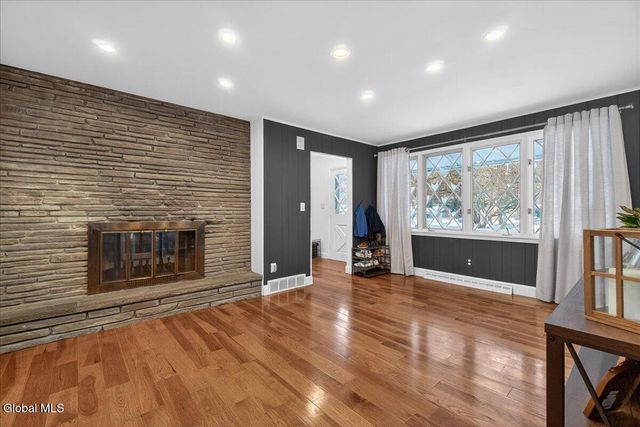 108 Governor Drive, Glenville, NY 12302