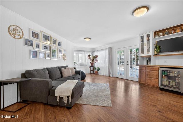 108 Governor Drive, Glenville, NY 12302