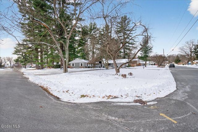 108 Governor Drive, Glenville, NY 12302