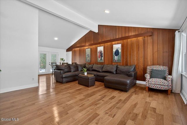 108 Governor Drive, Glenville, NY 12302