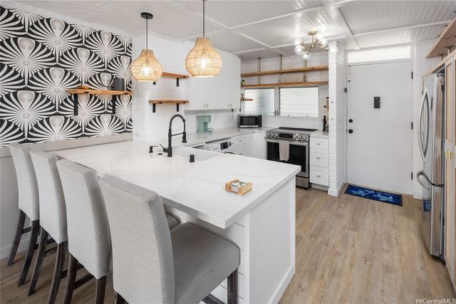 2421 Ala Wai Boulevard 904, Honolulu, HI 96815