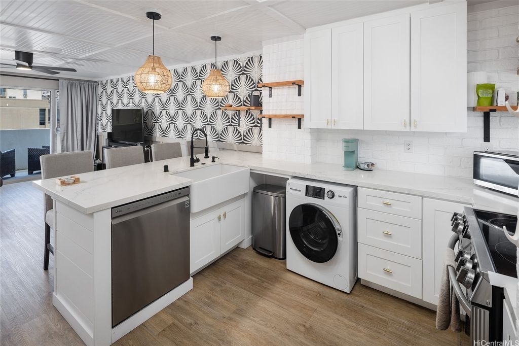 2421 Ala Wai Boulevard 904, Honolulu, HI 96815