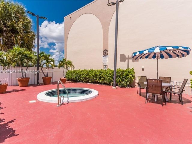 436 Lakeview Dr 203, Weston, FL 33326