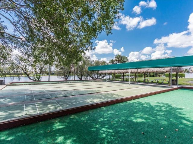 436 Lakeview Dr 203, Weston, FL 33326