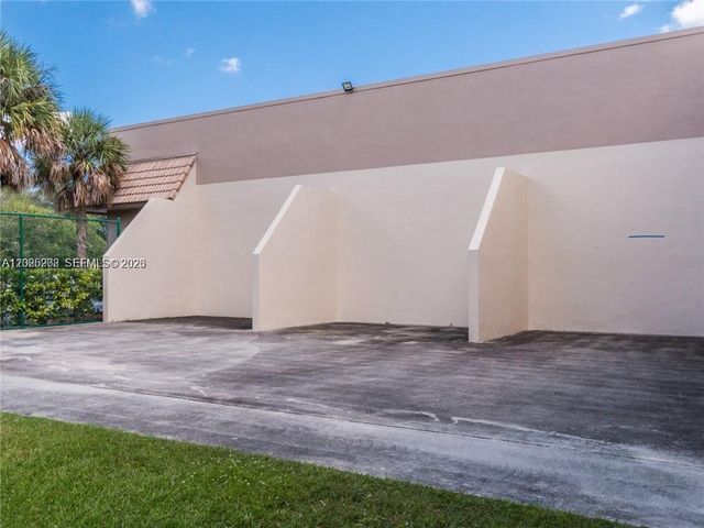 436 Lakeview Dr 203, Weston, FL 33326
