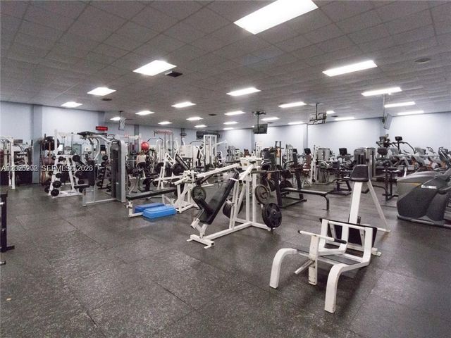 436 Lakeview Dr 203, Weston, FL 33326